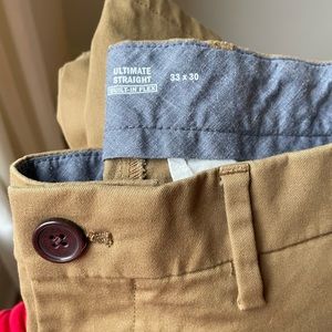 Old Navy Ultimate Straight Built-in Flex Chino Pants Men's 33x30 Tan Flat Front